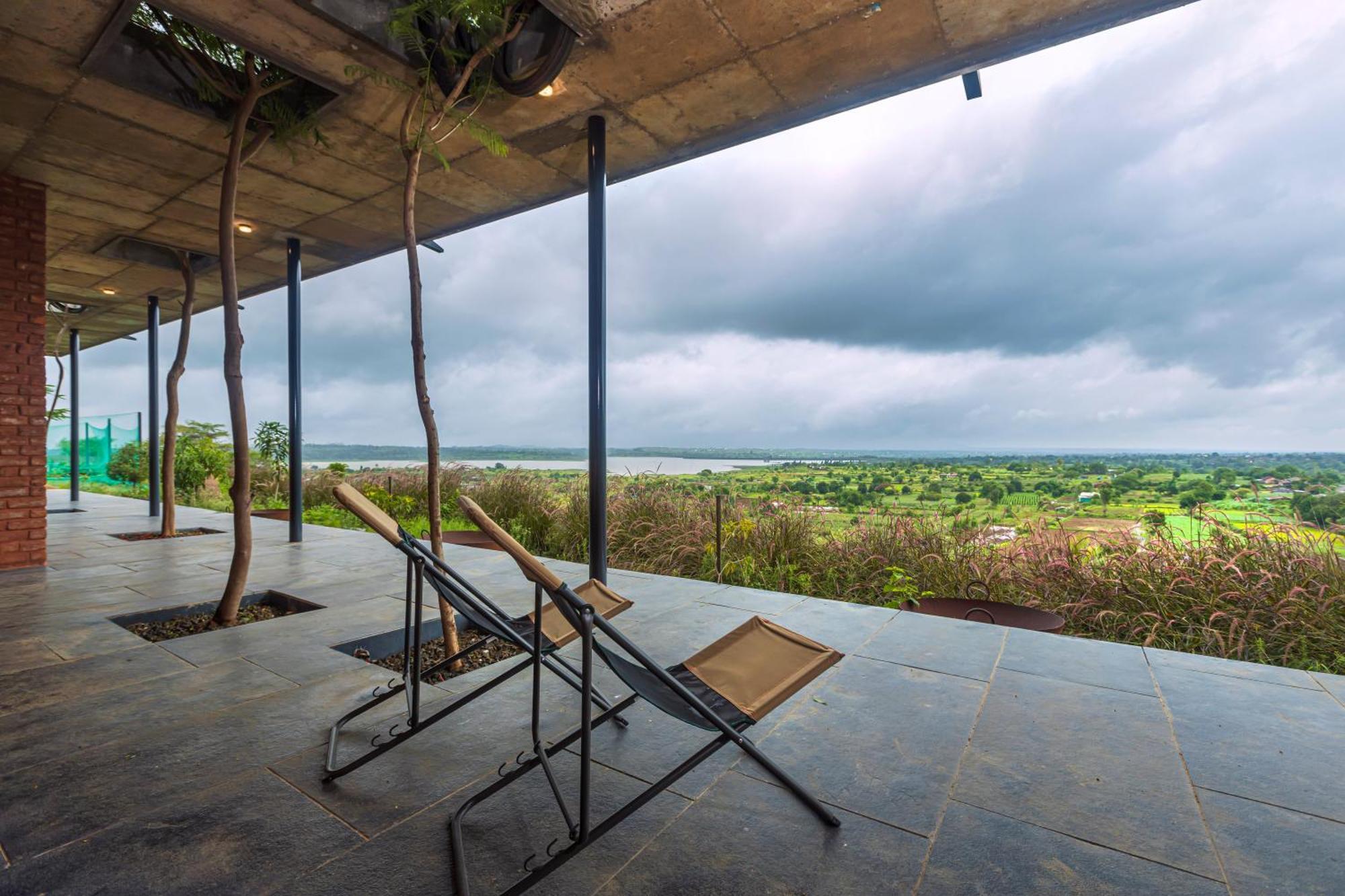 Saffronstays Zen, Igatpuri - Lake-View Villa With Indoor And Outdoor Games Eksteriør bilde